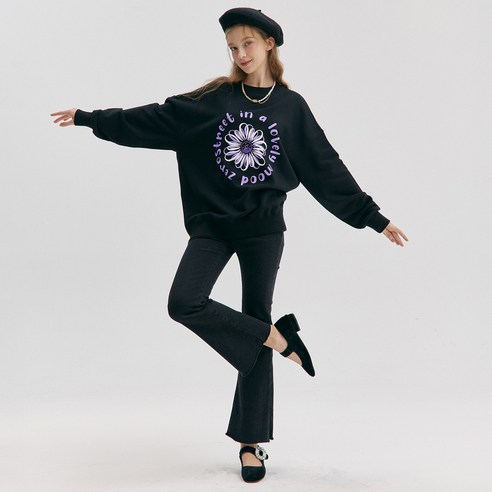 세련되고 편안한 플라워 프린트 맨투맨을 저렴한 가격으로 만나보세요.