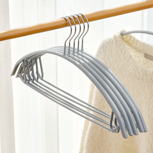 옷장 속 혁신, 살림의 기술 어깨뿔방지 논슬립 스틸 옷걸이로 옷장 정리 고민 해결!