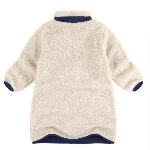 앤디애플 아동용 NEW 따숩 뽀글 보아 플리스 롱코트는 따뜻한 보아 플리스 소재와 롱코트의 장점을 가지고 있는 중국 제조 롱코트입니다.