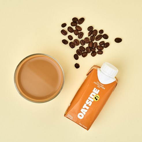 건강하고 편리한 귀리음료 커피로 활기찬 아침을 맞이하세요.