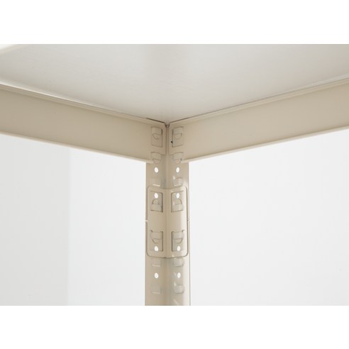 모던한 디자인의 실용적 선반