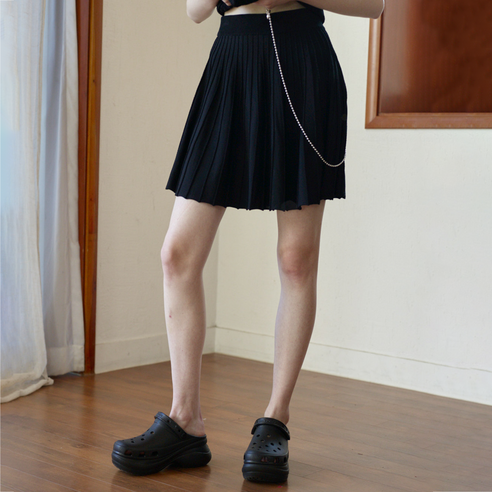 더센토르 RICH CABLE KNIT FLARE 스커트 BC21SSKN17BK