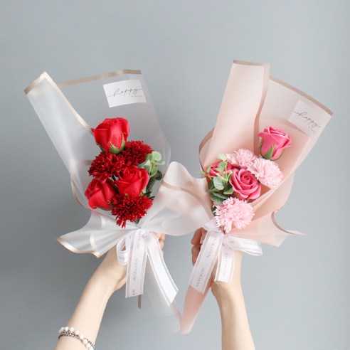 [오케이나우ㅣ강추] 섬세하고 우아한 메이 카네이션 꽃다발, 당신의 특별한 순간을 장식하다 [OKNOWㅣ추천상품]