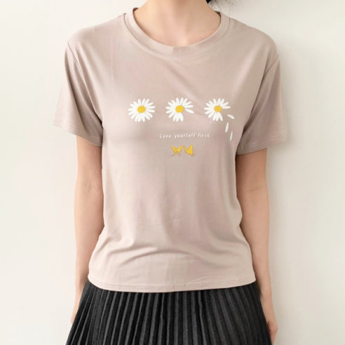 女 時尚 服裝 上衣 短袖 t卹 成年女人 成年女人 女士 女人 涼爽 夏天 夏天 夏天 夏天 夏天 夏天 涼爽的夏天 仲夏 夏天 夏天 炎熱的夏天炎熱的夏季 炎熱的夏季 夏 夫人 夫人 冷靜 冷靜 女裝 服裝 短袖T卹
