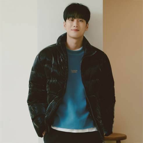 티아이포맨 남성용 N-STD 숏 구스다운 점퍼 M208MJP308M
