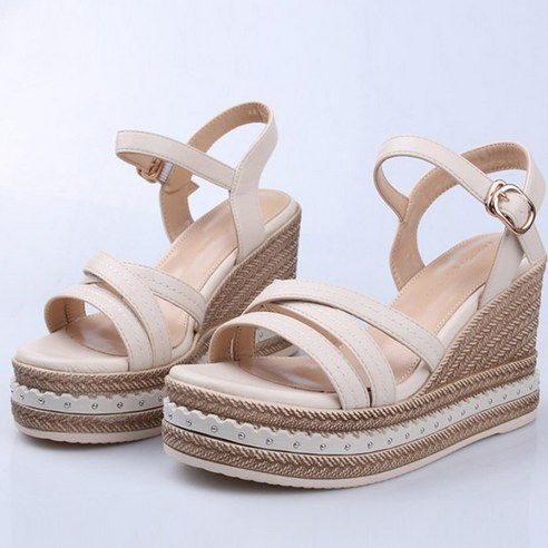 발 편한 여름 스타일, 앵클 스트랩 웨지힐 샌들로 완성!