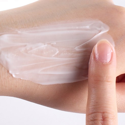 여성스럽고 고급스러운 향기, 피부 보습과 영양 공급