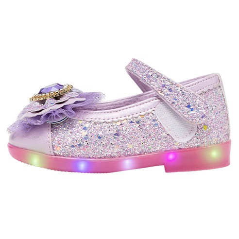 겨울왕국을 닮은 사랑스러운 발걸음