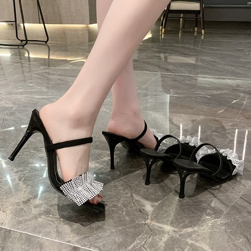 女裝  時尚  女鞋  女鞋  穆勒鞋  拖鞋  涼鞋  成年女性  成年女性  女裝