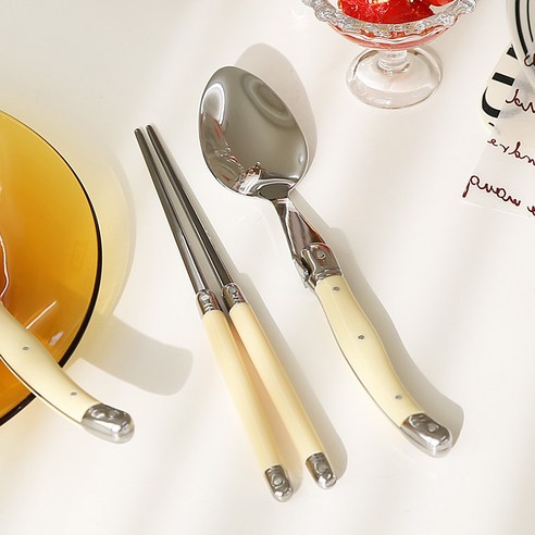 가성비와 디자인을 모두 갖춘 고급 수저 세트