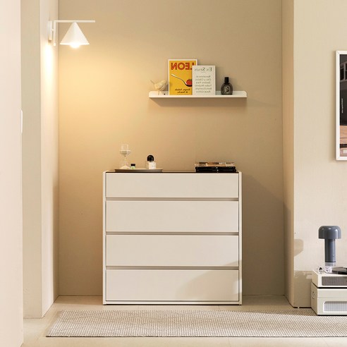 스타일과 실용성을 겸비한 드레스룸 아일랜드 서랍장