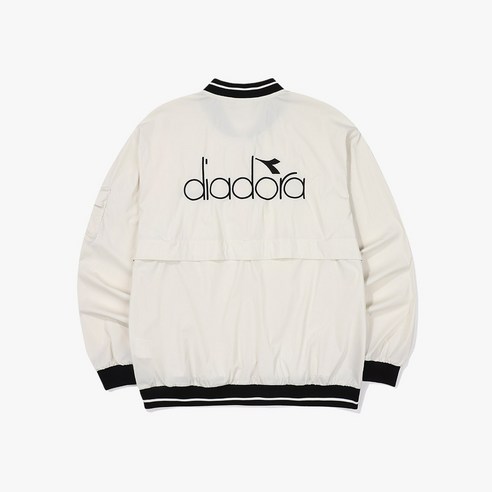 가벼움, 쾌적함, 스타일까지! 디아도라 썸머 테니스 자켓으로 완성하는 산뜻한 봄