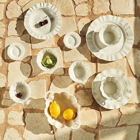 데이지 디자인의 아름다움과 실용성을 겸비한 가성비 홈세트