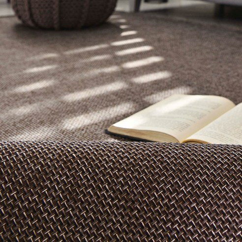 가성비와 실용성을 겸비한 사계절 러그