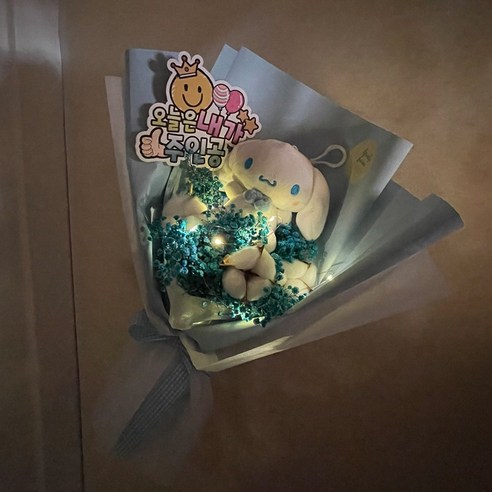 집안에 밝고 즐거운 분위기를 더하는 산리오 테마 장식품