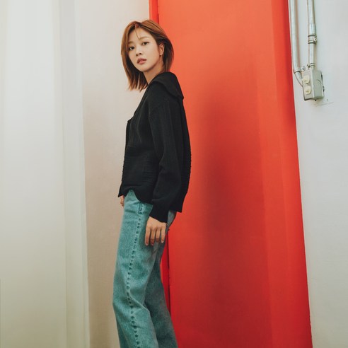 女  時尚  服裝  下裝  長褲  成年女性  成年女性  婦女  女人  淑女