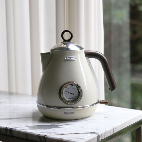 세련된 디자인과 실용성을 갖춘 iRoom 전기포트로 완벽한 티타임을 경험하세요.