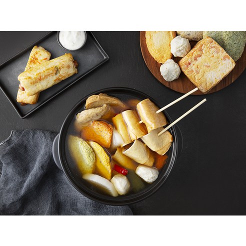 해산물의 풍부한 맛이 담긴 다양한 어묵류로 구성된 명품 어묵 선물세트