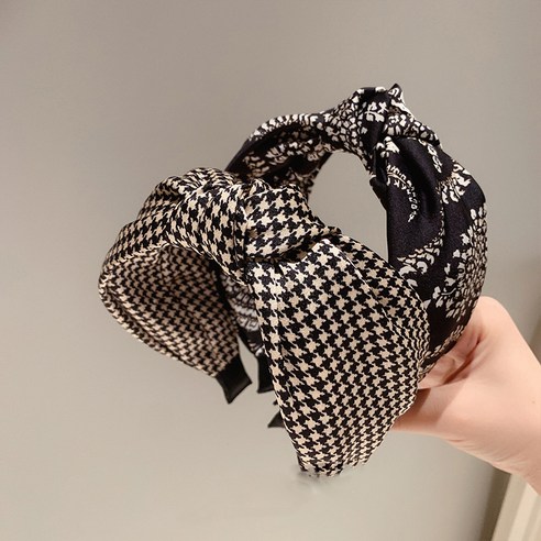 답답한 앞머리, 촌스러운 스타일링? 마법처럼 해결해 줄 잇템! 반다나머리띠