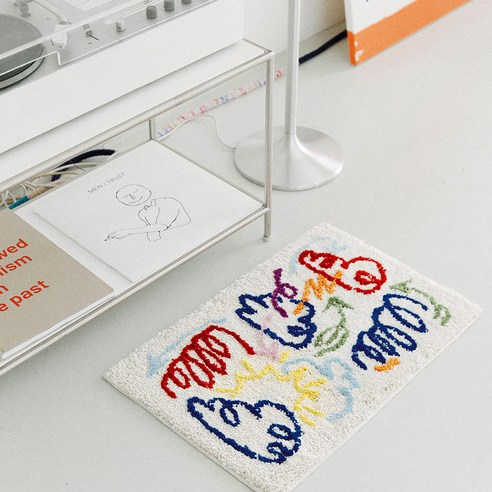 포근한 감성과 안전을 더하는 노미아 두들 미니 논슬립 발매트