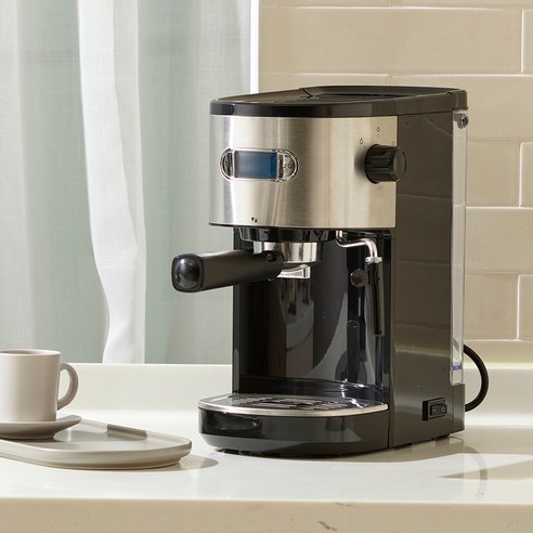 집에서 전문적인 품질의 에스프레소를 간편하게 만드는 최고의 가정용 커피 머신