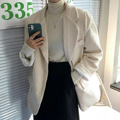 女裝  時尚  服裝  外套  休閒  襖  成年女人  女裝  女人  休閒