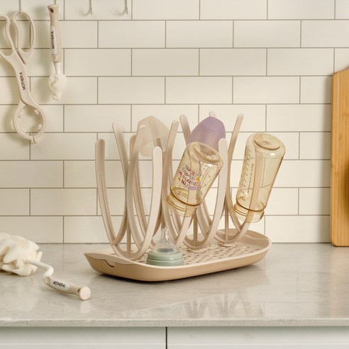 마더케이 젖병 건조대로 위생적인 육아 환경을 완성하세요.