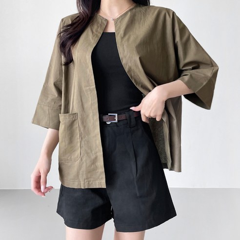 잘빠진 여성용 맨틀 카라 반팔 자켓