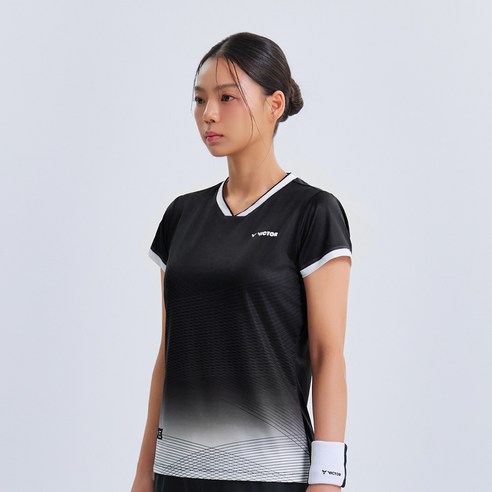 땀 걱정 없이 스타일리시하게! 빅터 V MOTION 티셔츠로 운동 퍼포먼스를 UP!