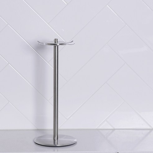 주방 공간을 깔끔하게 정돈하고 효율적으로 활용하는 키친블루밍 조리도구 회전 거치대