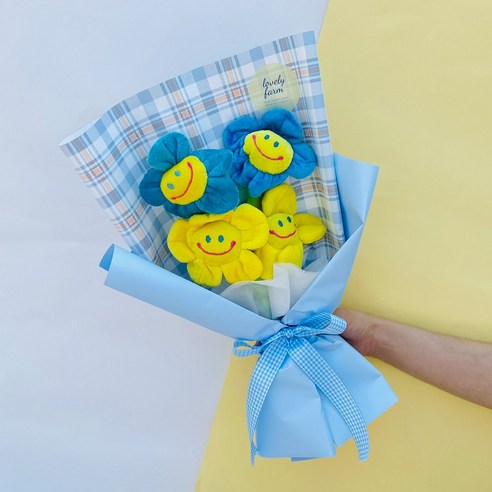 러블리팜 조화 귀염뽀짝 해피스마일 인형 꽃다발 M, 블루, 1개