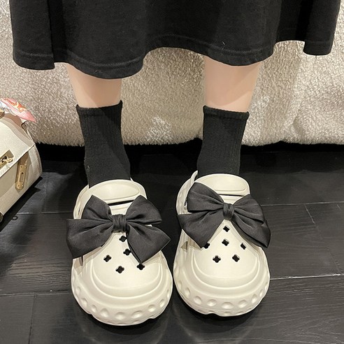 이츠굿텐 왕리본 파츠로 실내화에 개성을 더하다