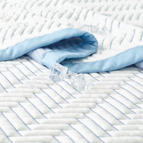 밤새 뒤척이는 당신, 에어룸 냉감패드로 꿀잠 되찾는 방법 에어룸냉감패드