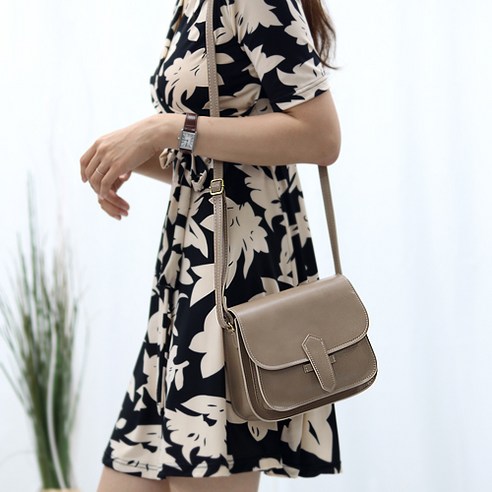 카그 세로미 미니 크로스백