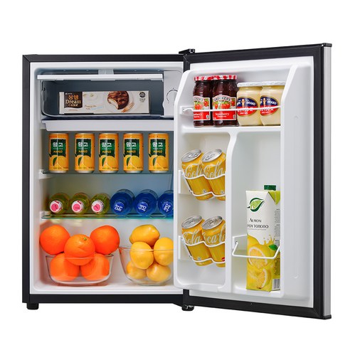 공간 절약적이고 에너지 효율적인 갈란츠 93L 미니냉장고로 음료와 간식을 시원하게 보관하세요.