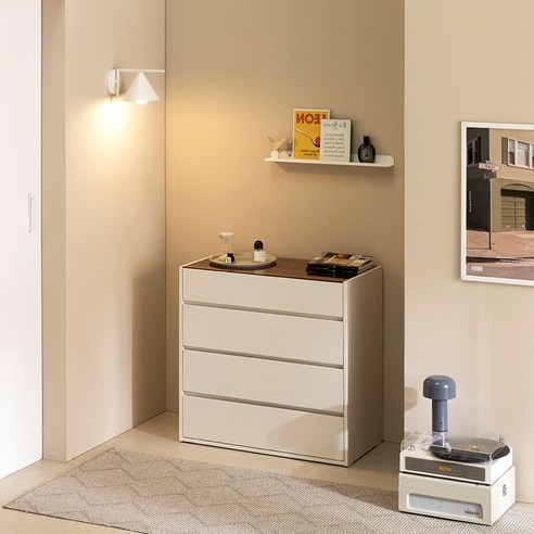 스타일과 실용성을 겸비한 드레스룸 아일랜드 서랍장