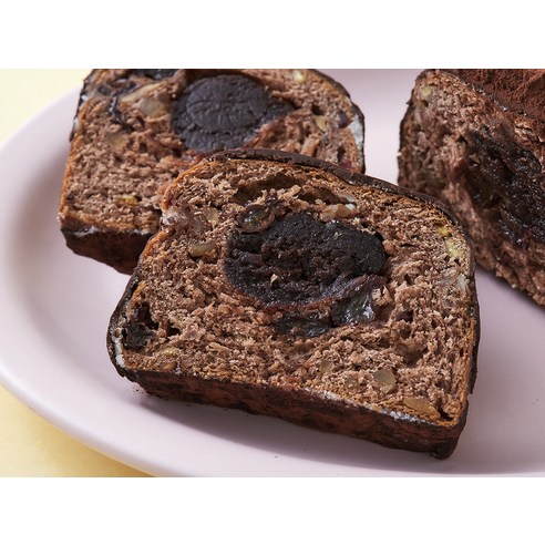 달콤한 행복을 담은 노티드 초코 슈톨렌