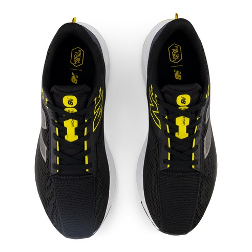 뉴발란스 프레시 폼 런닝화