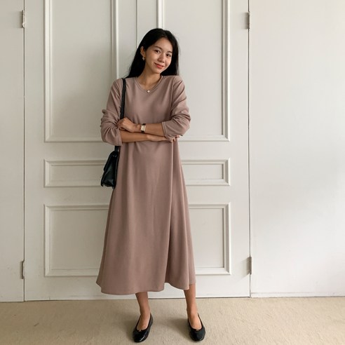 連身裙 長連身裙 日常連身裙 秋季連身裙 休閒連身裙 女裝秋季連身裙 女式中季連身裙 女式長連身裙 百褶長連身裙 長袖秋季連身裙