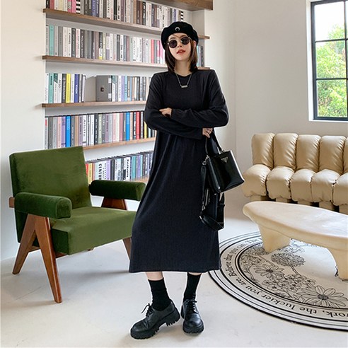 女人  時尚  大尺寸  服裝  長裙  成年女性  成年女性  女士的  女人  大尺寸