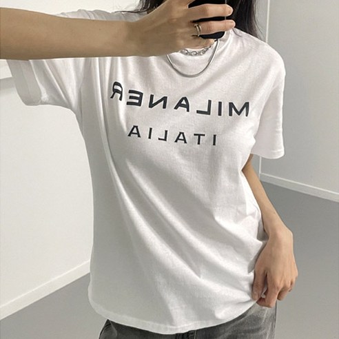 女 時尚 服裝 上衣 短袖 t卹 成年女人 成年女人 女士 女人 涼爽 夏天 夏天 夏天 夏天 夏天 夏天 涼爽的夏天 仲夏 夏天 夏天 炎熱的夏天炎熱的夏季 炎熱的夏季 夏 夫人 夫人 冷靜 冷靜 女裝 服裝 短袖T卹