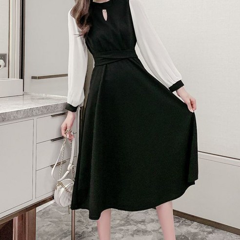 우아한 실루엣과 편안한 착용감의 엘쏘 리본 벨트 쉬폰 배색 원피스