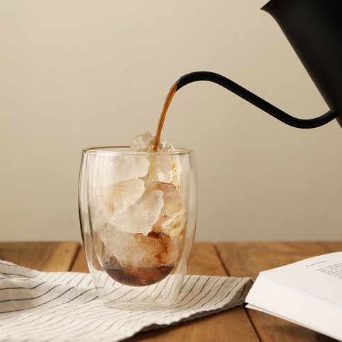 우아함과 기능성이 조화를 이룬 삼호유리의 더블레이어드 이중유리컵