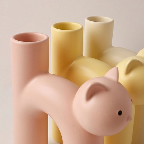 귀여움과 세련미가 어우러진 이사벨홈 세라믹 고양이 꽃병