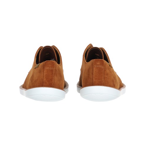 시간을 초월하는 스타일과 편안함의 조화, 캠퍼 웨건 스니커즈