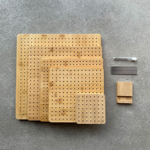 섬세한 손길로 완성하는 예술, 니트위트 블로킹 모티브 크로셰보드