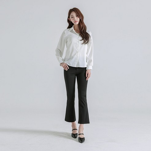 편안한 착용감과 세련된 스타일을 동시에 완성하는 스판 하이웨스트 부츠컷 슬랙스