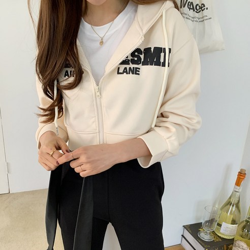 女 時尚 服裝 外衣 頭巾 拉鍊 成年女人 成年女人 婦女 女人 女士 女士 女裝 服裝 女裝 女裝 春 秋 季節