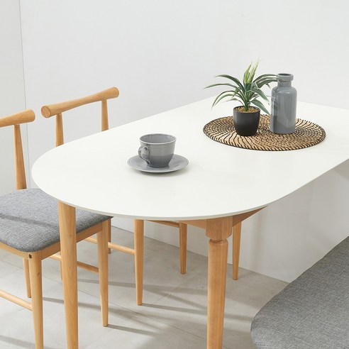 집에서 식사를 예술로 바꾸는 헤즈로 반원형 원목 식탁 세트