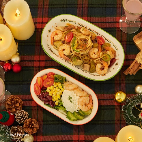 사랑스러운 스누피와 함께하는 특별한 홀리데이 플레이트 세트